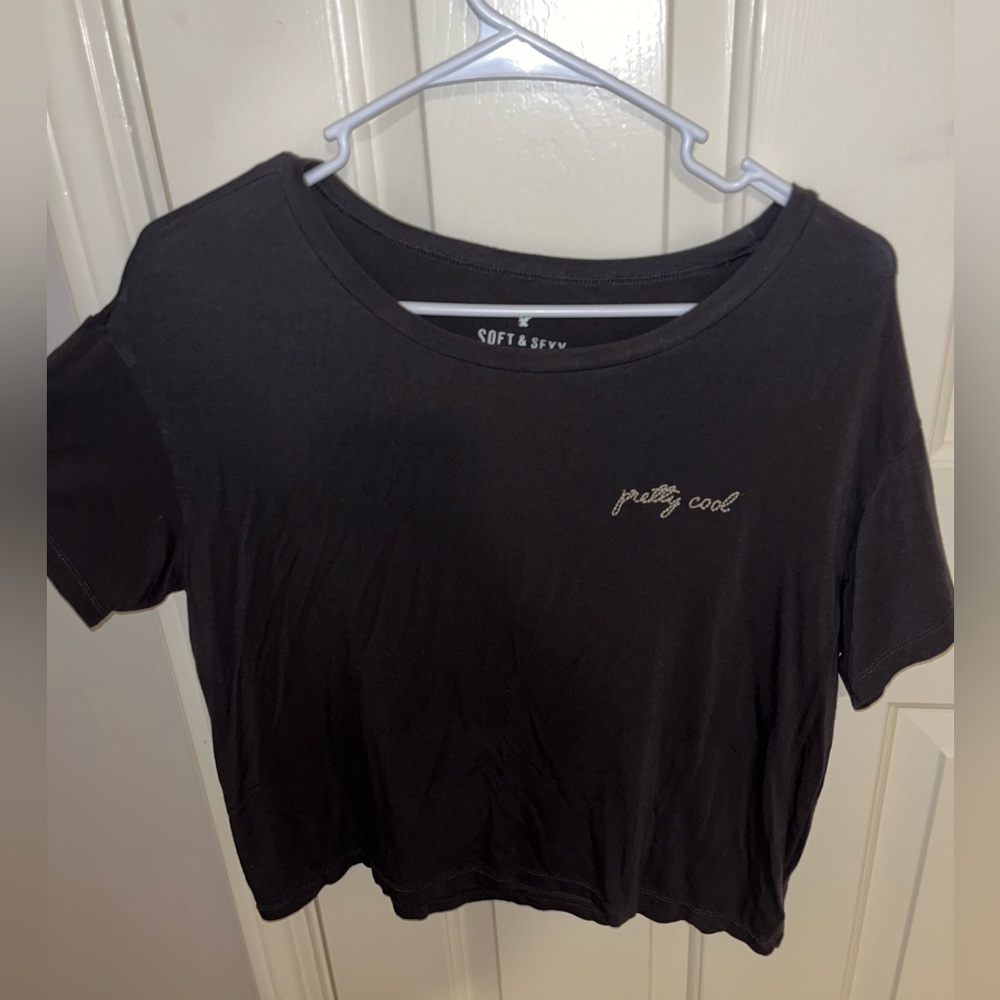 AE soft and sexy cropped tee “pretty cool”